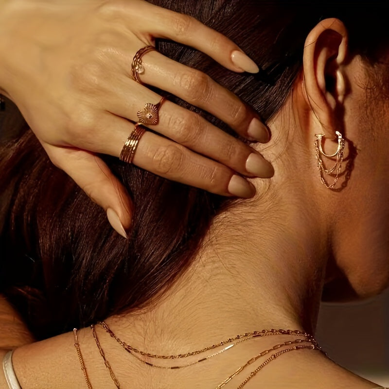 Beautiful chain, pendant ring, earrings, copper jewelry, elegant and sexy style with Women's party clothes.
