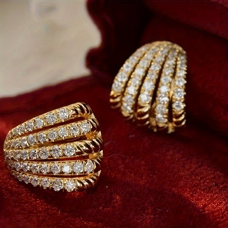 Exquisite five-claw design ring earrings, copper jewelry, zircon inlay, fashionable and luxurious style, women's daily dating earrings.