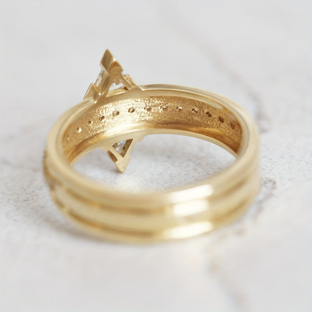 Vintage luxury triangle zircon anniversary ring for women, synthetic April birthstone, three-claw inlay, copper belt inlaid zircon mosaic, perfect for parties and banquets, Valentine's Day jewelry gifts
