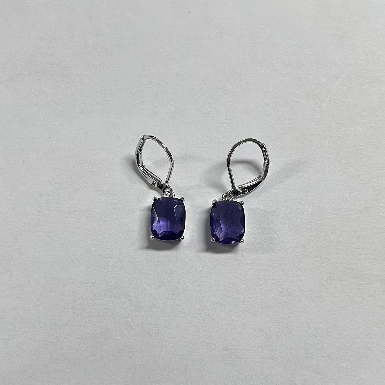 Blue zircon pendant, earrings, copper earrings, fashionable and elegant jewelry, women's trend gifts.