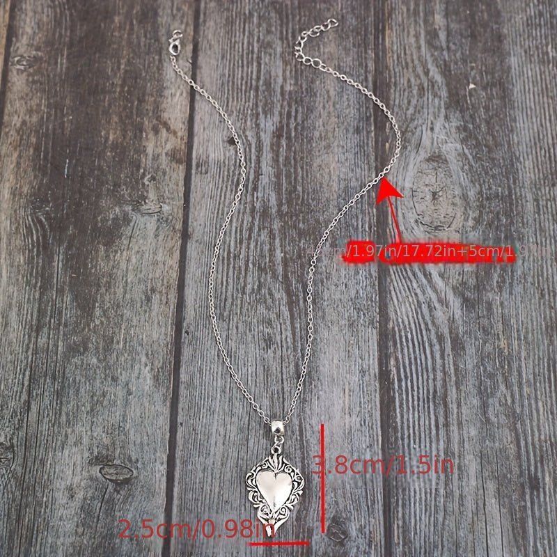 New Cross-Border Bohemian Vintage Hollow Edge Love Alloy Pendant Necklace