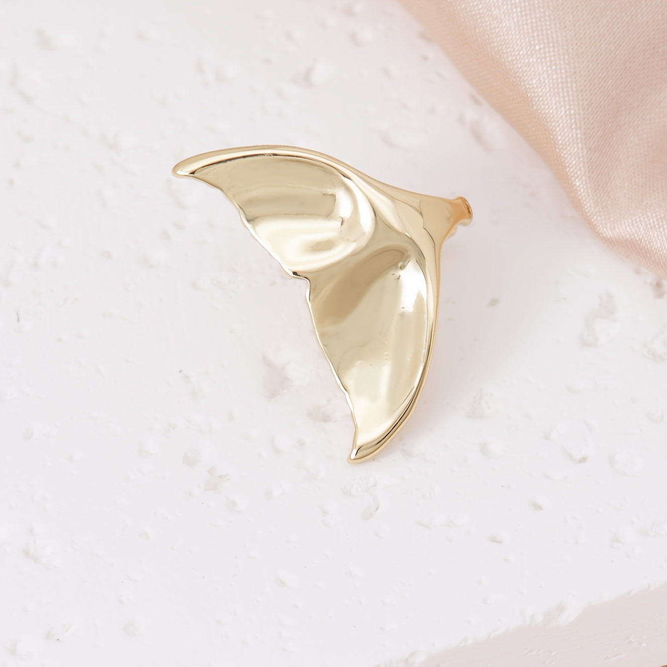 Ladies' Elegant Mermaid Tail Earrings - Vintage Copper Jewelry for Casual Attire and Music Festivals