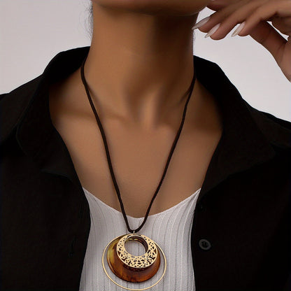 Vintage Round Pendant Adjustable Length Necklace