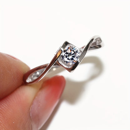 Elegant cross-band heart-shaped Zirconia engagement ring, classic hollow design, minimalist style, sparkling love gift, Valentine's Day for girlfriend, marriage proposal and wedding jewelry