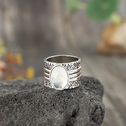 Ethnic style hand-carved pattern inlaid with synthetic gemstone alloy ring