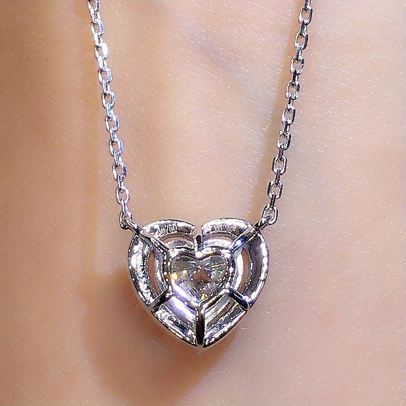 Romantic Ladies Collarbone Necklace 925 Silver Plated Heart Cut White Sapphire Pendant Necklace Bridal Wedding Fine Jewelry