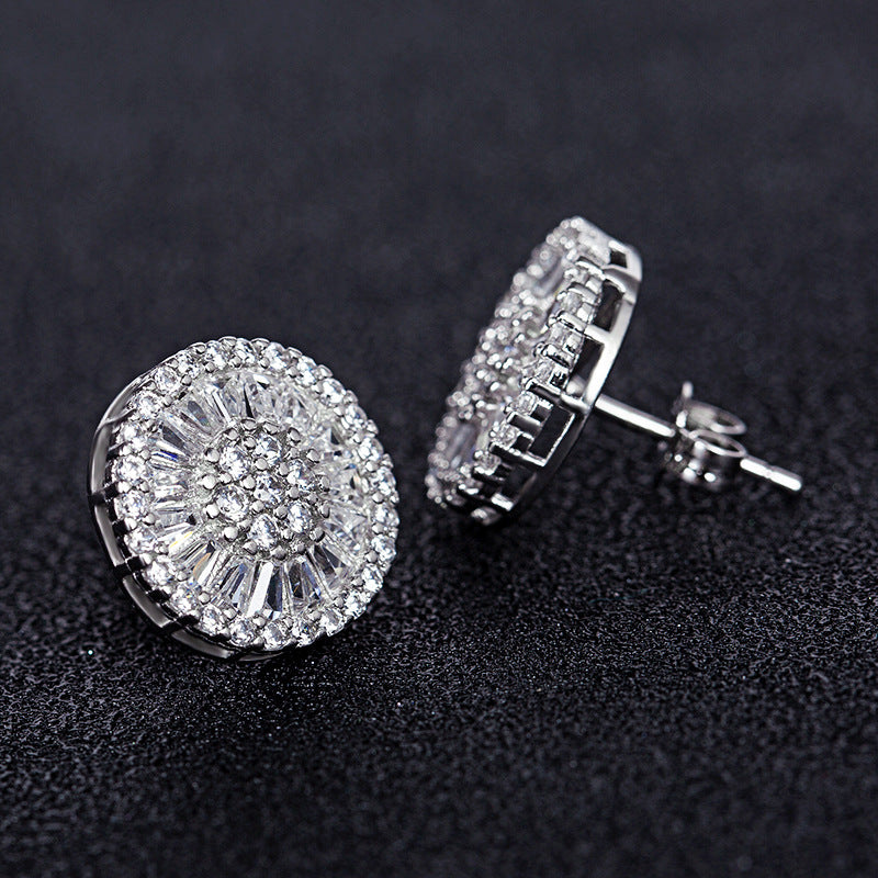 Elegant and luxurious 925 silver-plated white zircon stud earrings, women's exquisite jewelry