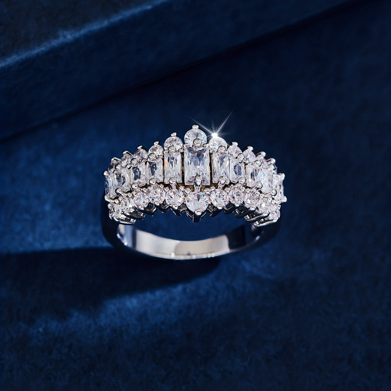 Ladies Elegant Retro White Trapezoidal Cubic Zirconia Wedding Ring - Perfect for Casual Decoration