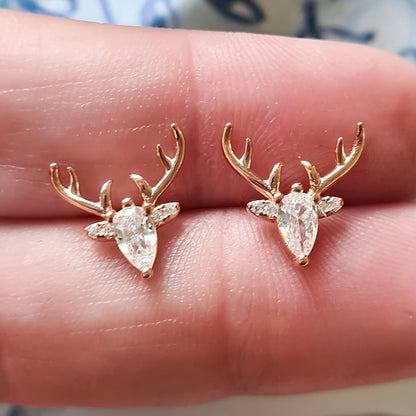 Cute deer head design stud earrings, copper jewelry, zircon inlaid, stylish and simple style, women's Christmas earrings.