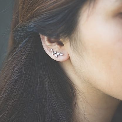 Ladies Delicate Leaf Crystal Ear Climbing Earrings 1 Pair