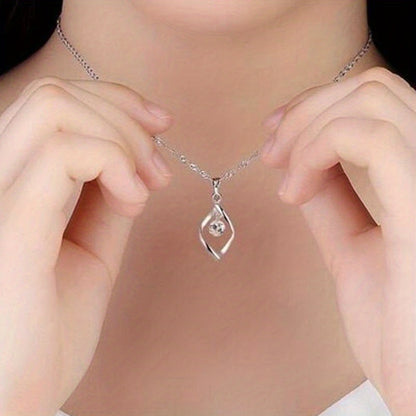 Exquisite 925 Silver Plated White Rhinestone Teardrop Pendant Necklace Ladies Elegant Bride Engagement Wedding Necklace Jewelry