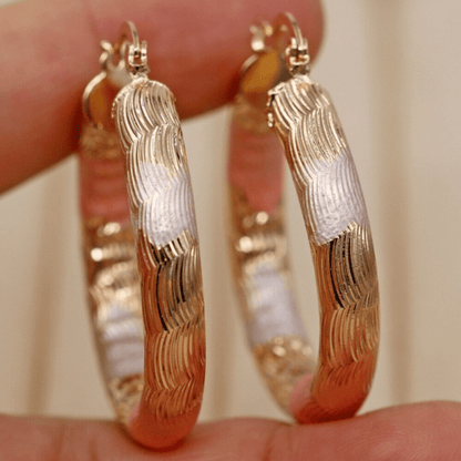 Leverback loop earrings, chunky O-shaped earrings, suitable for casual and formal wear