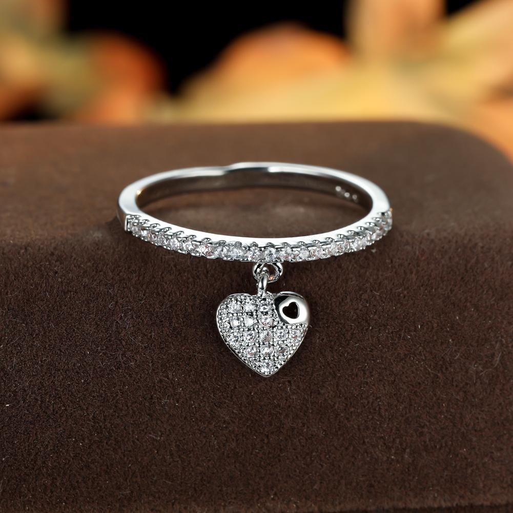 Anniversary Dangle Ring Heart Shape Pendant 18K Gold Plated Finger Ring For Wedding / Engagement Gift 1 Pc
