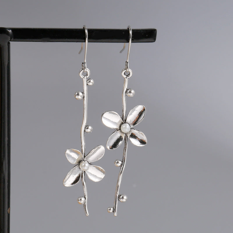 Silver Flower Branch Design with Freshwater Pearl Decoration Pendant Earrings Bohemian Elegant Style Alloy Silver Plated Jewelry Women's Gift