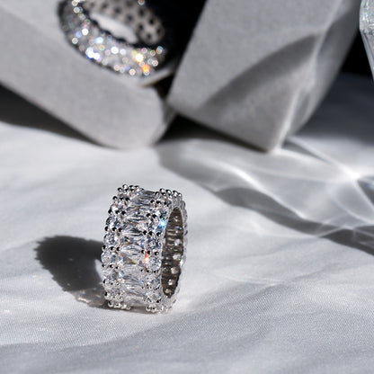 Luxury Silver Cubic Zirconia Ring - Perfect for Weddings, Engagements and Everyday Glamour