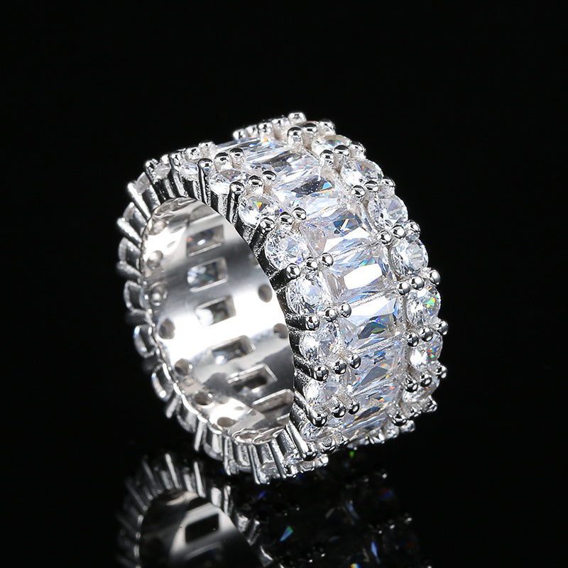 Luxury Silver Cubic Zirconia Ring - Perfect for Weddings, Engagements and Everyday Glamour