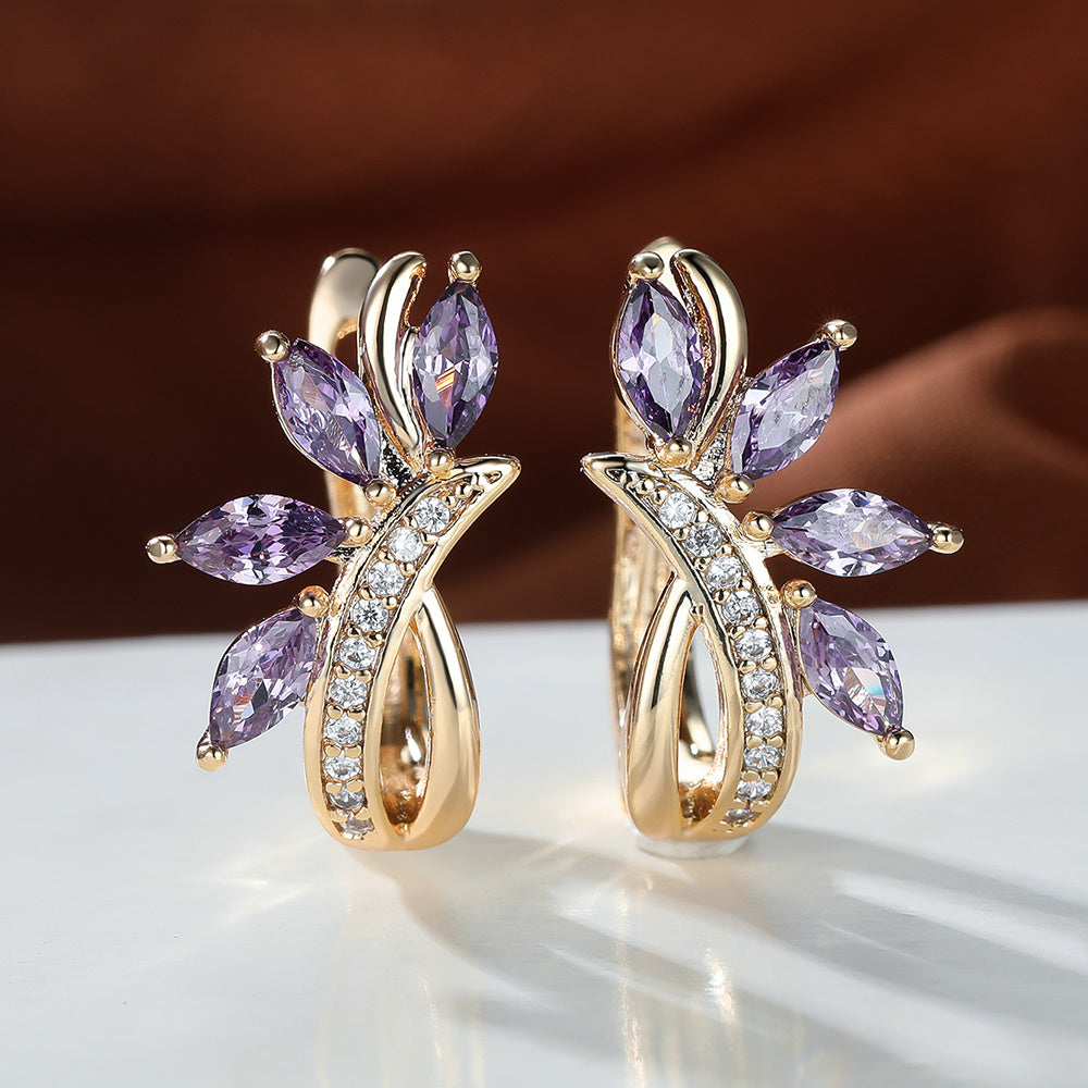 A Pair of Marcais Cut Emerald Leaf Stud Earrings Jewelry Fashion Women's Flowers Plunge Earrings Wedding Earrings Pretend to Play Gifts