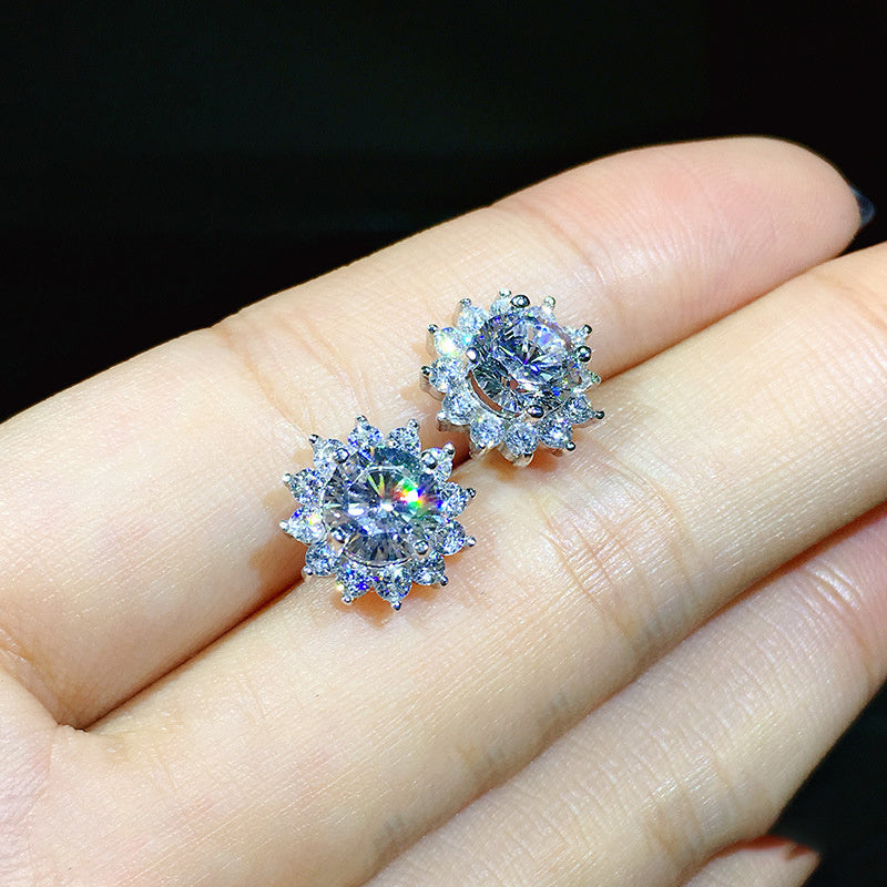 Sparkling zircon decorative flower stud earrings, simple and shiny style, copper jewelry, exquisite female gifts.