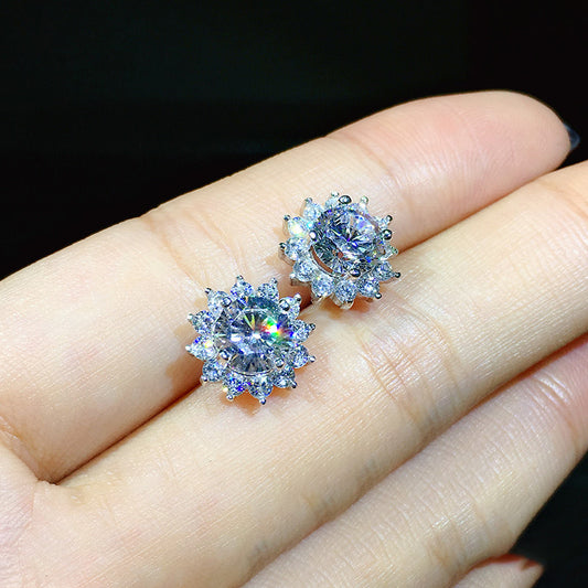 Sparkling zircon decorative flower stud earrings, simple and shiny style, copper jewelry, exquisite female gifts.