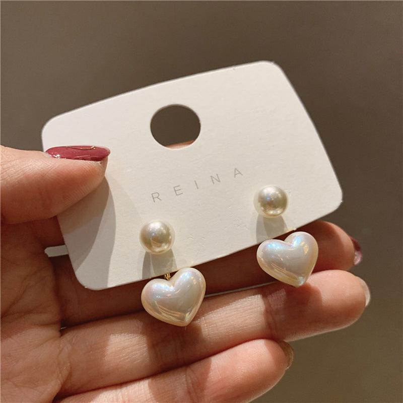1 pair of classic heart-shaped imitation pearl stud earrings, anti-allergic platinum-plated alloy with acrylic inlay