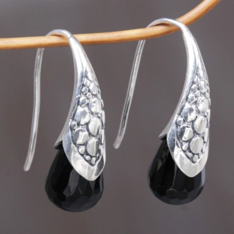 Retro metal hand-carved pattern earrings with black stone hook earrings