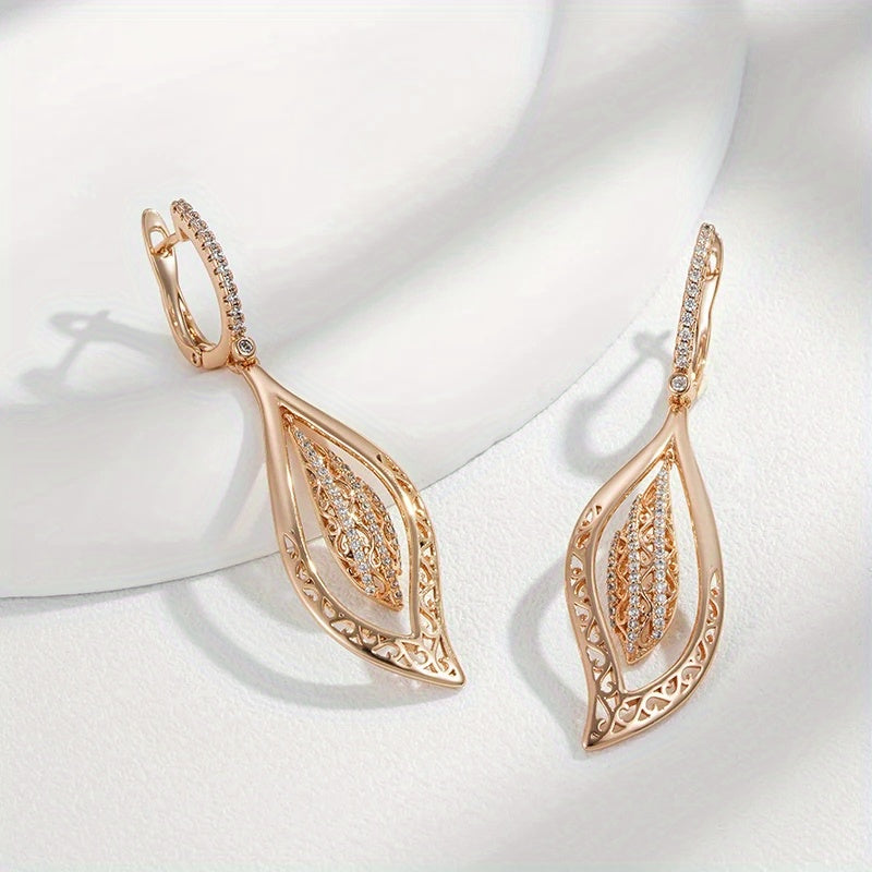 A pair of luxurious gold long leaf pendant earrings, suitable for women, glossy flowers, ethnic style bridal vintage jewelry