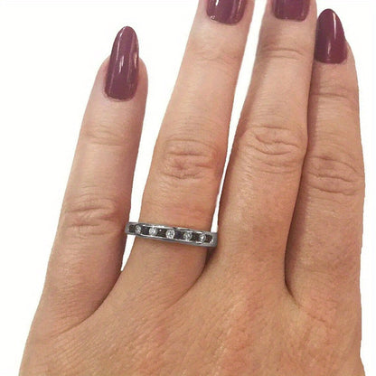 Simple and elegant ladies' birthday stone ring, September birthday stone, synthetic sapphire, copper base, perfect for Casual Attire and special occasions