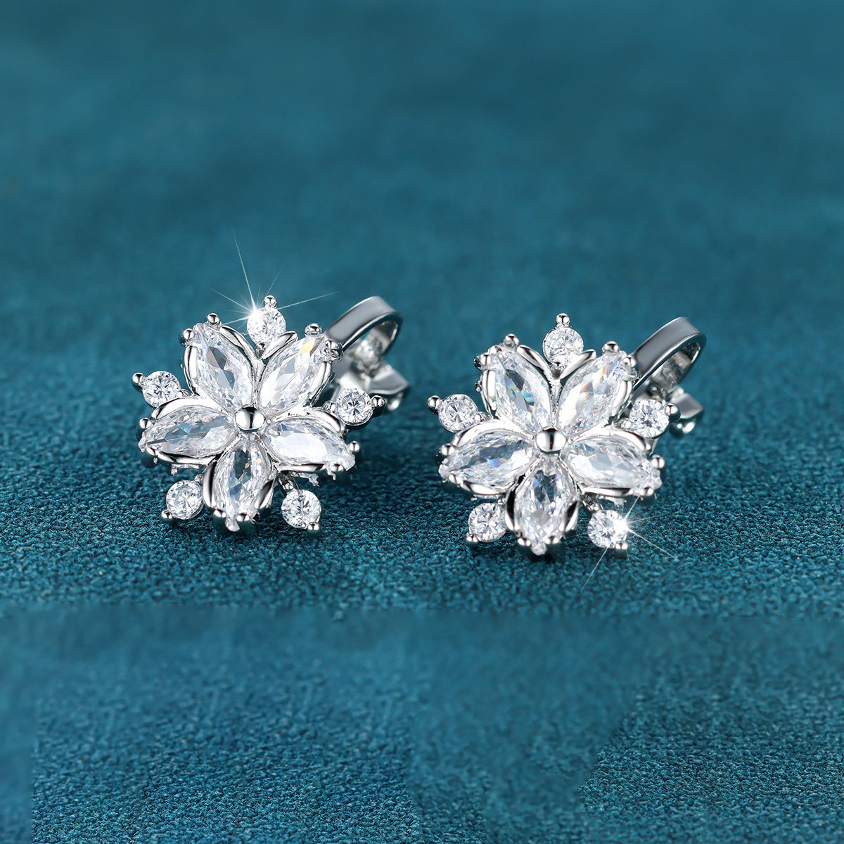 Stylish Horseshoe Cut White Cubic Zirconia Snowflake Clip Earrings - Perfect for Valentine's Day or Christmas