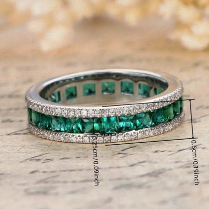 An Eternal Love Ladies Ring, Simple Square Green Synthetic Zircon Broadband, Copper Base, Princess Cut, May Birthday Stone, Suitable for Daily Wear, Engagement, Weddings, Parties, Valentine's Day Gifts