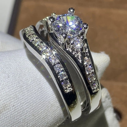 Luxurious and elegant 2-piece Women's engagement wedding ring, classic 4-claw setting, sparkling faux cubic crystal, April raw stone, holiday theme, worn all year round, for weddings, banquets, parties, copper with faux Zirconia, single stone design