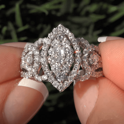 An antique bohemian-style copper engagement ring set with synthetic zircon, an elegant commitment ring for women's daily wear and gifts, perfect for Christmas and all seasons