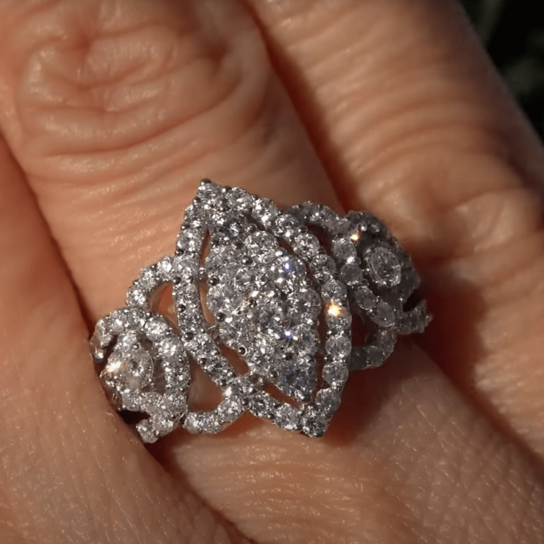 An antique bohemian-style copper engagement ring set with synthetic zircon, an elegant commitment ring for women's daily wear and gifts, perfect for Christmas and all seasons