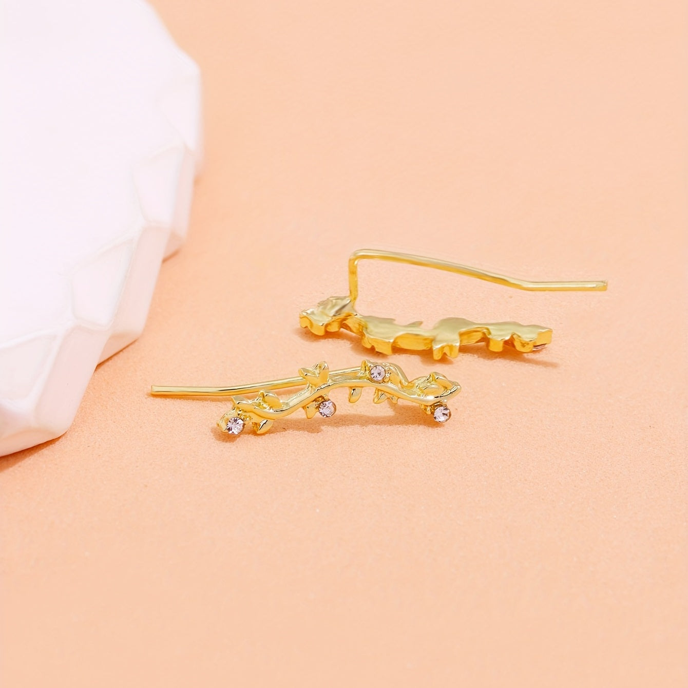 1 pair of exquisite irregular rhinestone leaf decorative ear clips for women's wedding party party gifts