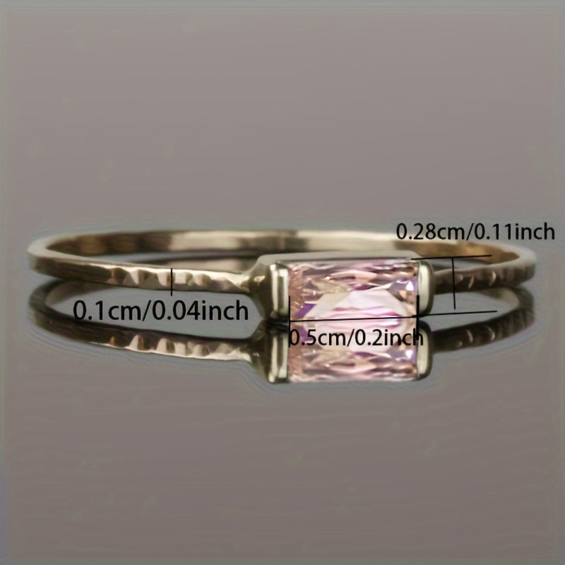 Stylish and simple retro square synthetic gemstone ring, Women's engagement wedding ring, birthday and Valentine's Day jewelry gift, chic and simple style