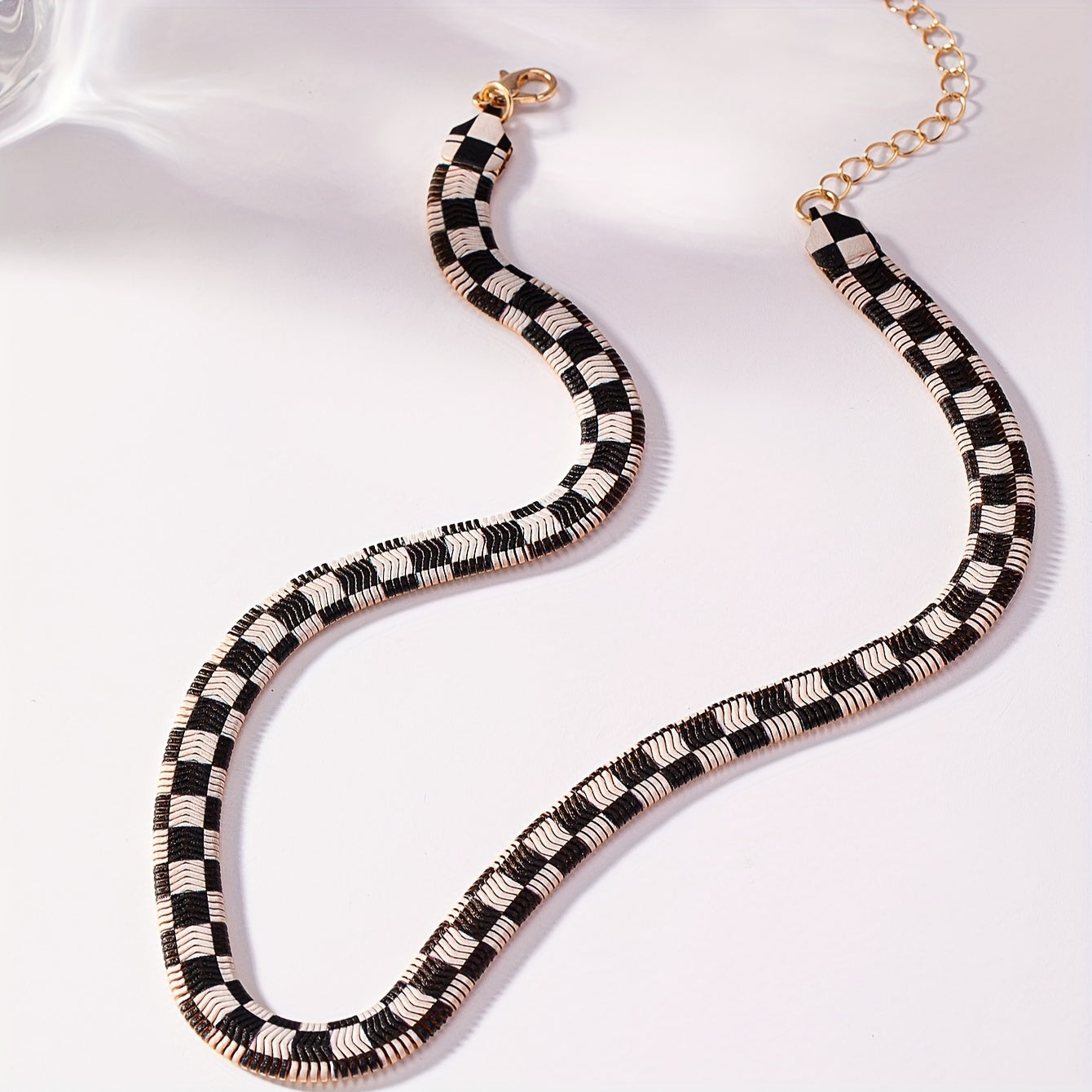 Home Relaxation] Vintage Bohemian Zinc Alloy Necklace Necklace with Leopard, Snake, Black and White Plaid and Green Heart Design - Stylish Modern Women's Necklace for Everyday Wear or Parties