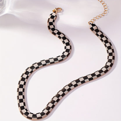 Home Relaxation] Vintage Bohemian Zinc Alloy Necklace Necklace with Leopard, Snake, Black and White Plaid and Green Heart Design - Stylish Modern Women's Necklace for Everyday Wear or Parties