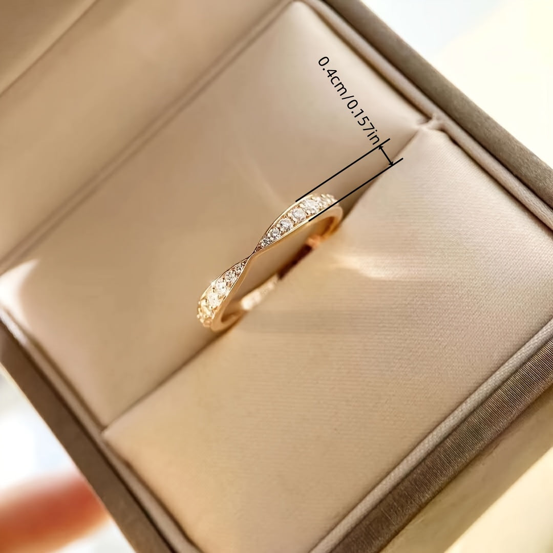 Elegant 18K gold-plated band ring with sparkling zirconia - stylish design for engagement, wedding and casual wear - ideal for Valentine's Day