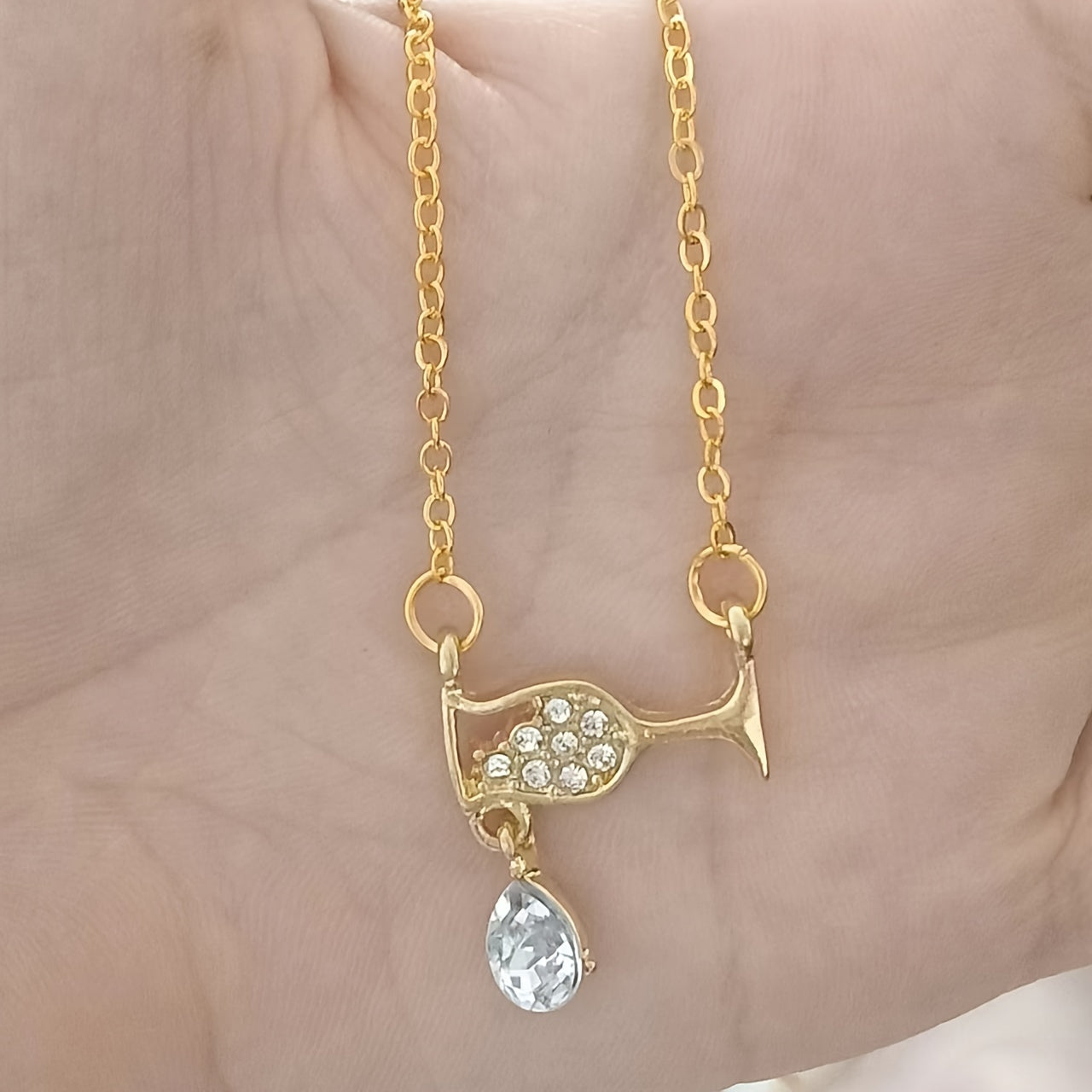 Creative Water Drop Wine Glass Pendant Necklace Vintage Silver Plated Shiny Pendant Necklace Collarbone Chain Jewelry Ladies