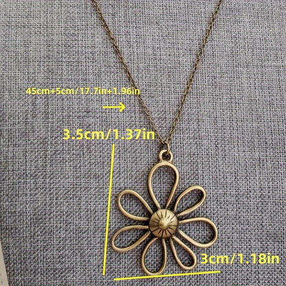 Ladies' retro copper flower pendant necklace, alloy, simple design, exquisite chain, suitable for daily wear, charm necklace