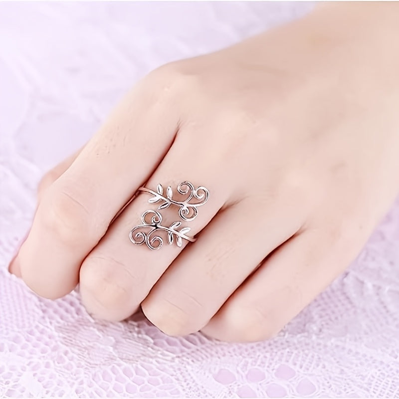 Silver-plated simple style wrapping ring, hollow leaf design, suitable for men and women to match daily clothing party accessories