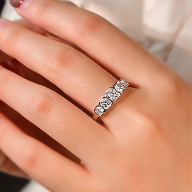 Stylish and exquisite single-row inlaid shiny Zirconia timeless ring, suitable for bridal engagement and wedding receptions, a luxury ring for Women's daily wear