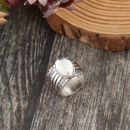 Ethnic style hand-carved pattern inlaid with synthetic gemstone alloy ring