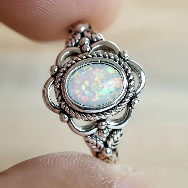 Vintage bohemian style, silver hollow texture design, inlaid with shiny opal ladies ring, stylish and exquisite accessories, suitable for daily wear and vacation, creative gifts