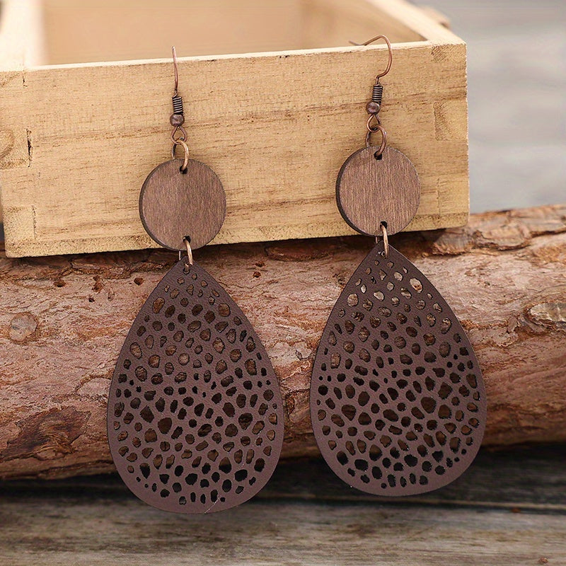 Vintage style hollow PU leather hanging earrings, iron pillars, no feathers, suitable for daily wear and gift giving, multi-functional jewelry | vintage earrings | iron ear hooks, novelty earrings