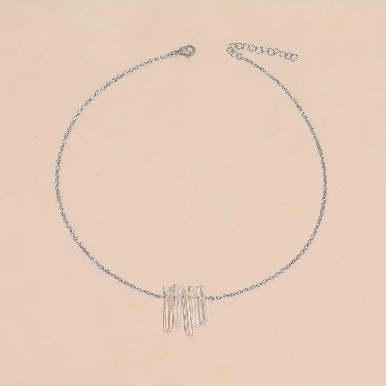 Women's daily accessories, simple natural irregular crystal pendant necklace (random quantity and size)