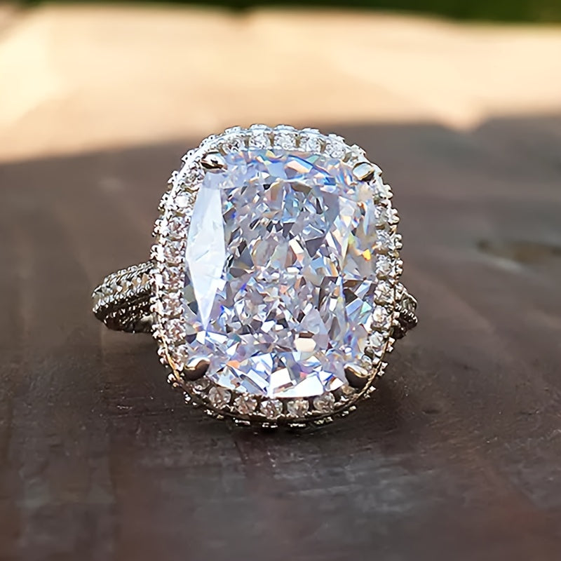 Elegant Oval Cut Cubic Zirconia Engagement Ring - Luxury Copper Promise Ring with Sparkling Gemstones, Perfect for Weddings and Everyday Fashion, Perfect for Valentine's Day Gifts, Everyday Wear Rings | Sparkling Accessories | Synthetic Zirconia