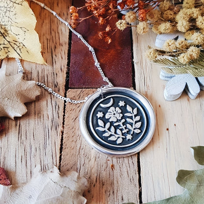 Bohemian Retro Silver Plated Geometric Carved Pendant Necklace - Ladies Versatile Casual Decoration, Bohemian Multilayer Bead Chain