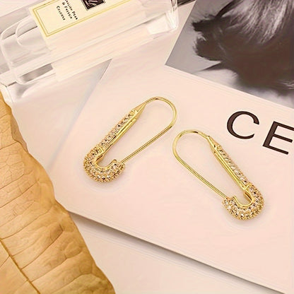 Exquisite luxury paper clip design micro-paved Zirconia ring earrings Women's vacation leisure accessories fashion trend jewelry daily wear