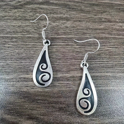 Silver Plated Teardrop Wave Earrings, Ocean Inspired Pendant Earrings, Minimalist Jewelry, Elegant Ladies Accessories