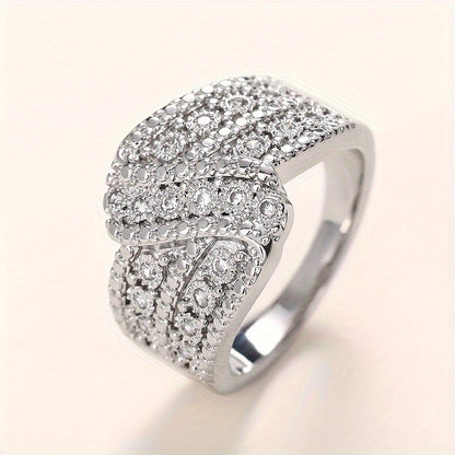 Elegant promise rings, covered in sparkling Zirconia, symbolize luxury and nobility, engagement/wedding rings, replica luxury jewelry